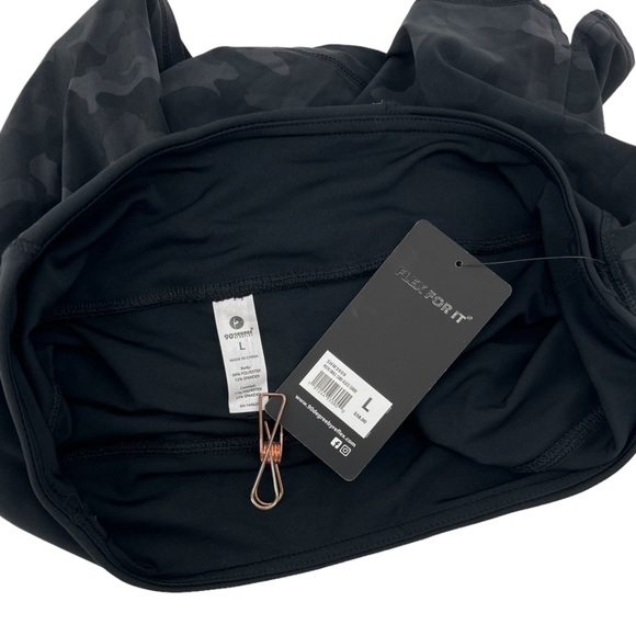 NWT 90 Degrees By Reflex Black Camouflage Athletic Shorts Size Large Women’s - Picture 5 of 5